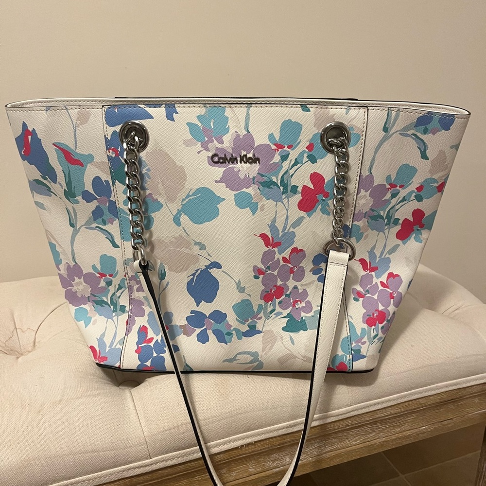 Calvin Klein Floral Tote Bag - White and Multicolor Saffiano leather